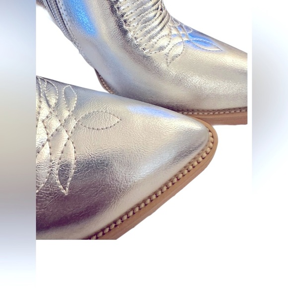 NWOT Women’s Cowboy/Cowgirl Pull On Pointed Toe Chunky Heel Western Boot - Picture 4 of 12